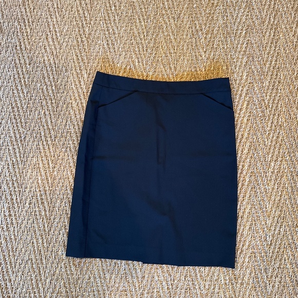Theory black suit skirt - Picture 1 of 3